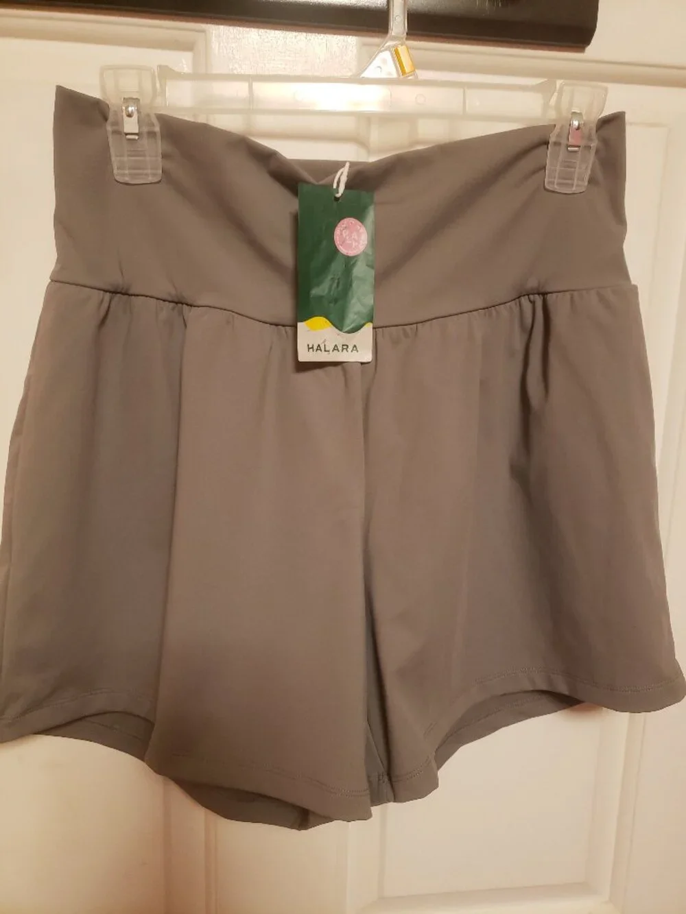 NEW Halara Athletic shorts built 2 in 1 design.